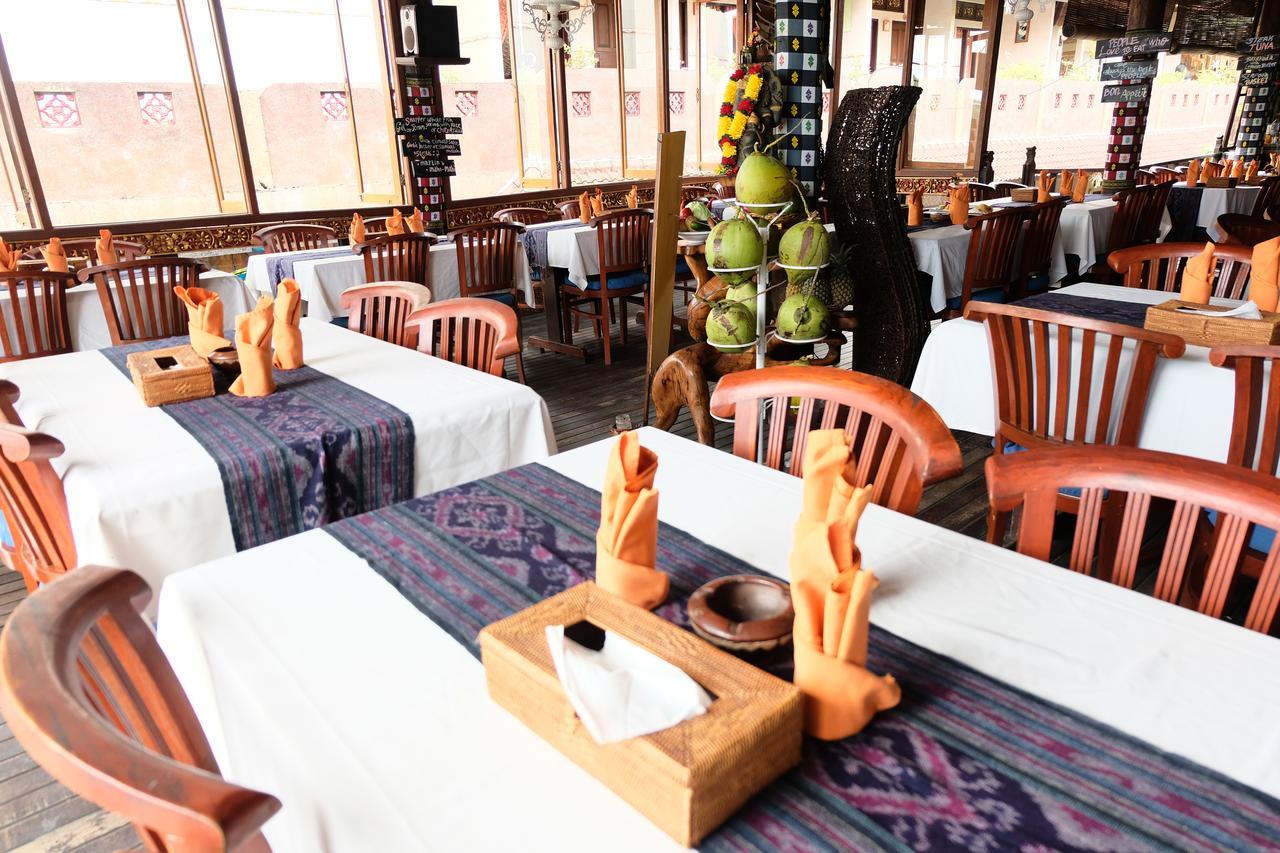 Kerti Beach Bungalow And Restaurant パダンバイ エクステリア 写真