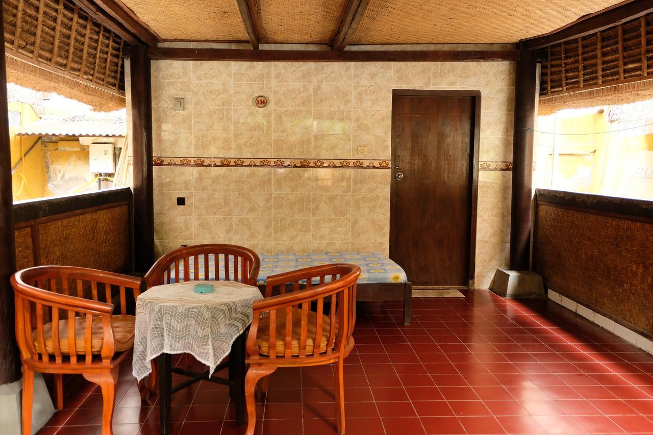 Kerti Beach Bungalow And Restaurant パダンバイ エクステリア 写真