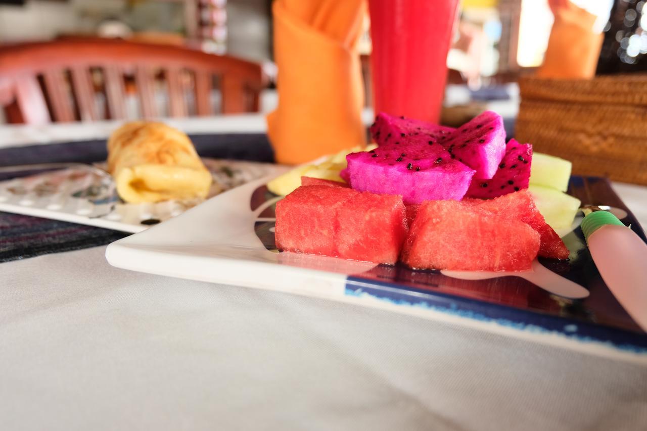 Kerti Beach Bungalow And Restaurant パダンバイ エクステリア 写真