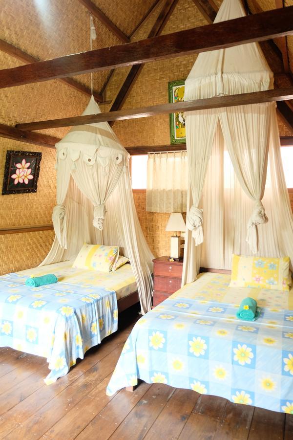 Kerti Beach Bungalow And Restaurant パダンバイ エクステリア 写真